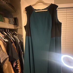 Elegant Teal and Black Sleeveless Dress
